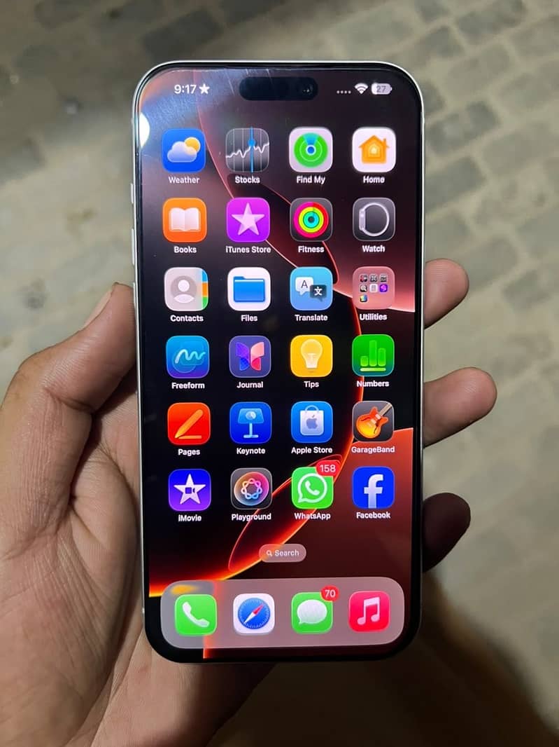 Apple iPhone 17 Pro Max 4