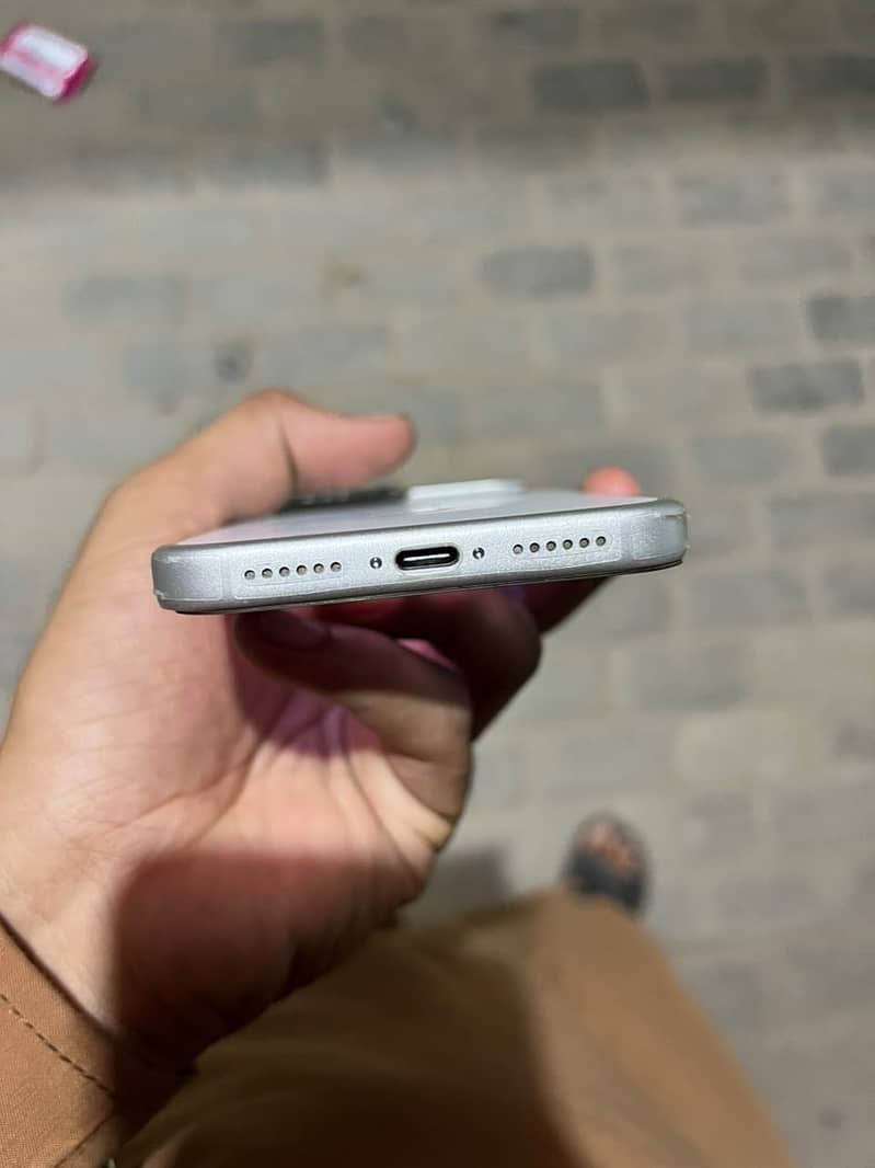 Apple iPhone 17 Pro Max 5
