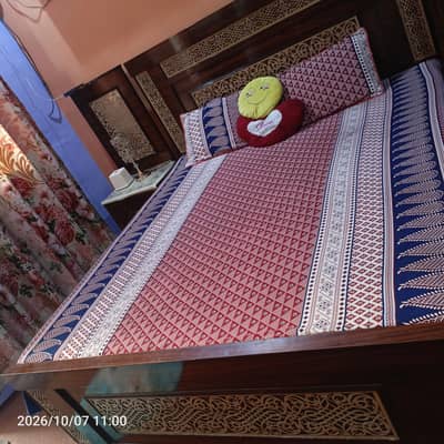 Interwood King Size Bed – Premium Wooden Bed | Excellent Condition