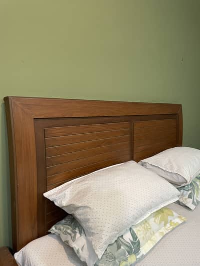 King size bed