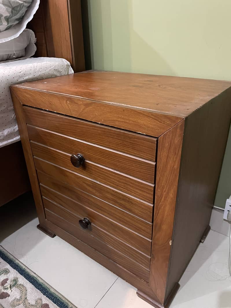 King size bed 4