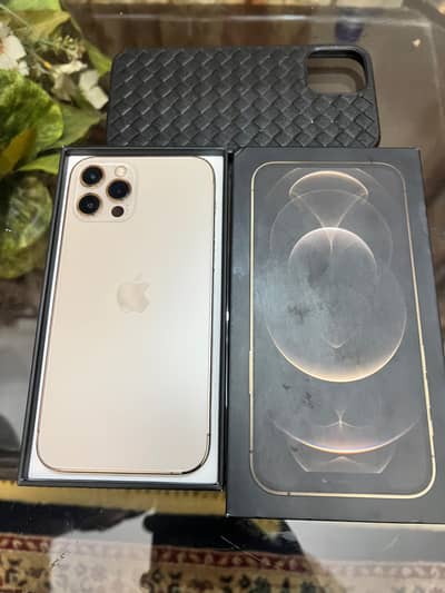 iPhone 12 Pro with box (pta approved)