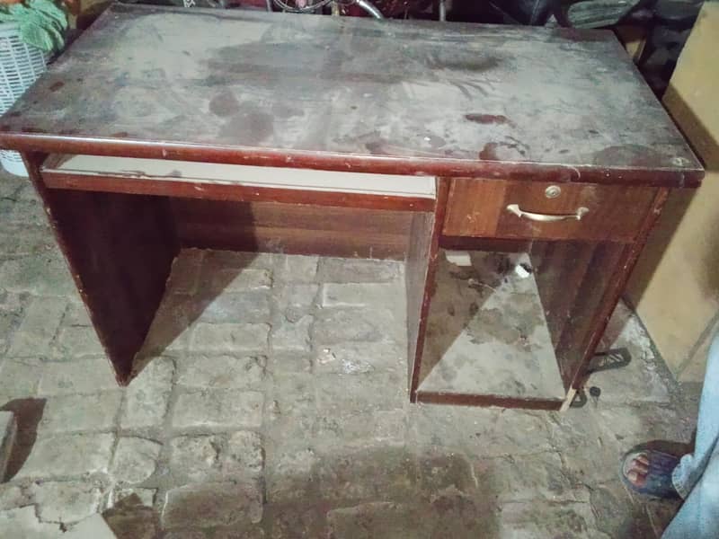 office table available 1