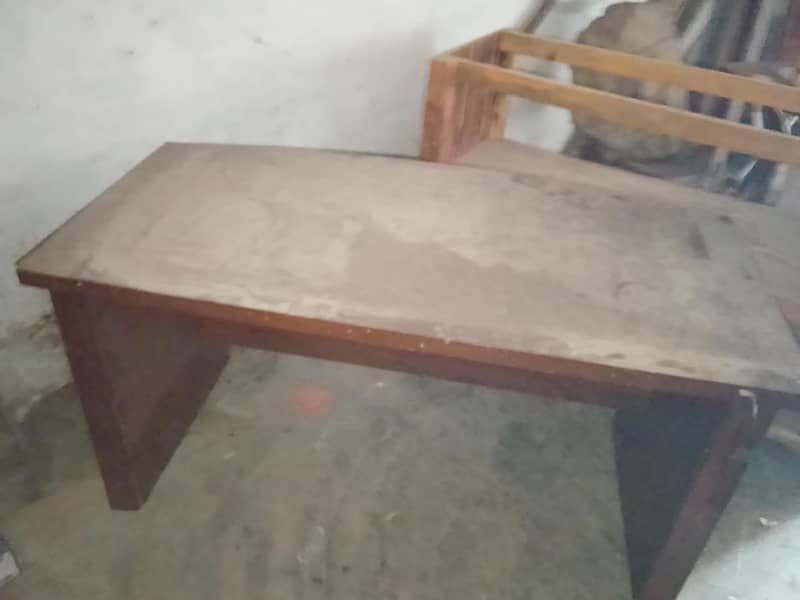 office table available 3