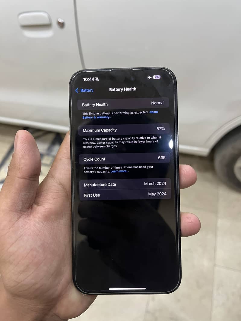 Apple iPhone 15 Pro Max 3