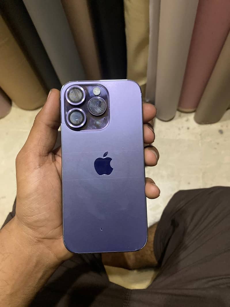 Apple iPhone 14 Pro 0