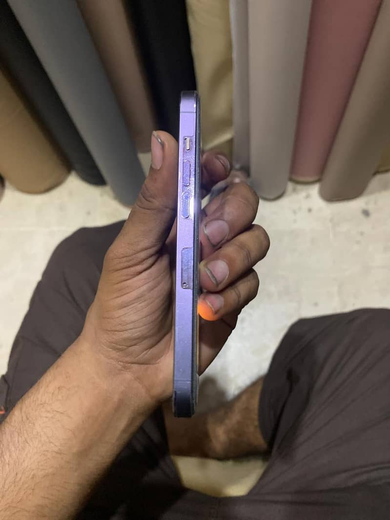 Apple iPhone 14 Pro 4
