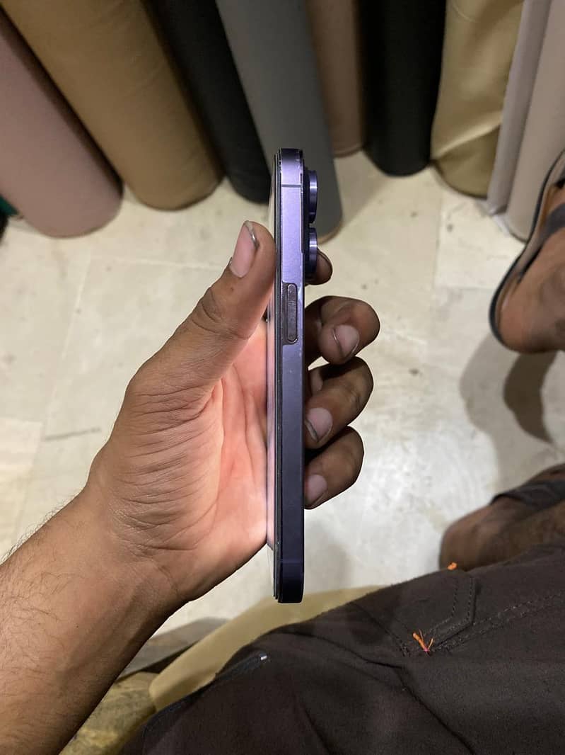 Apple iPhone 14 Pro 13