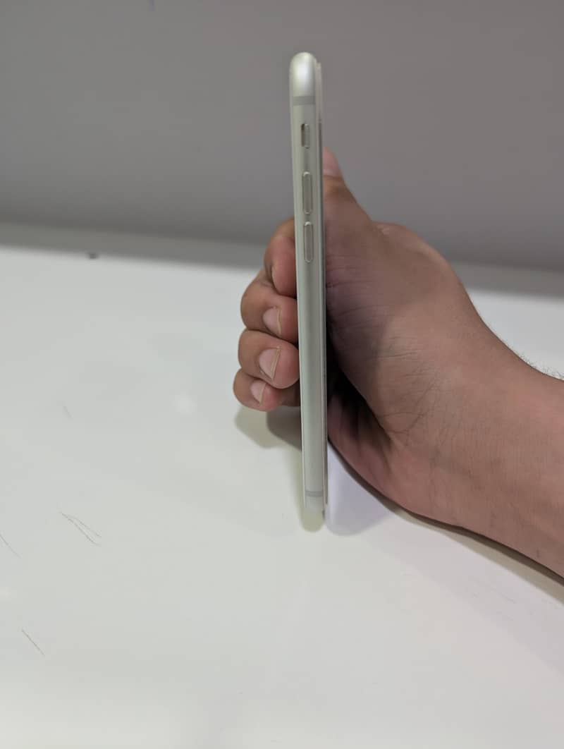 Apple iPhone 8 2