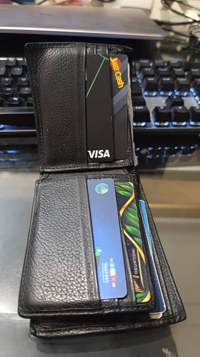 Premium Genuine Leather Wallet – Compact & Stylish Bifold