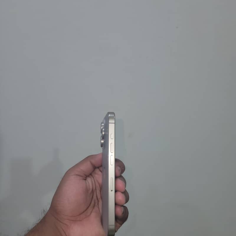 Apple iPhone 15 Pro 2