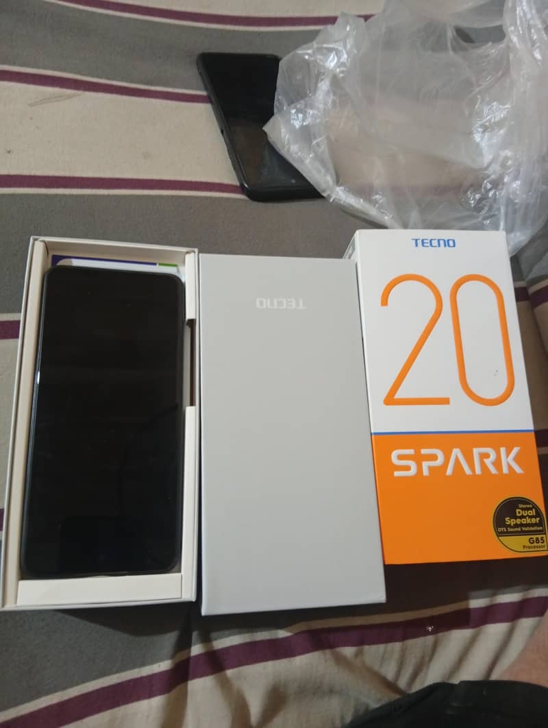 Tecno Spark 20 0