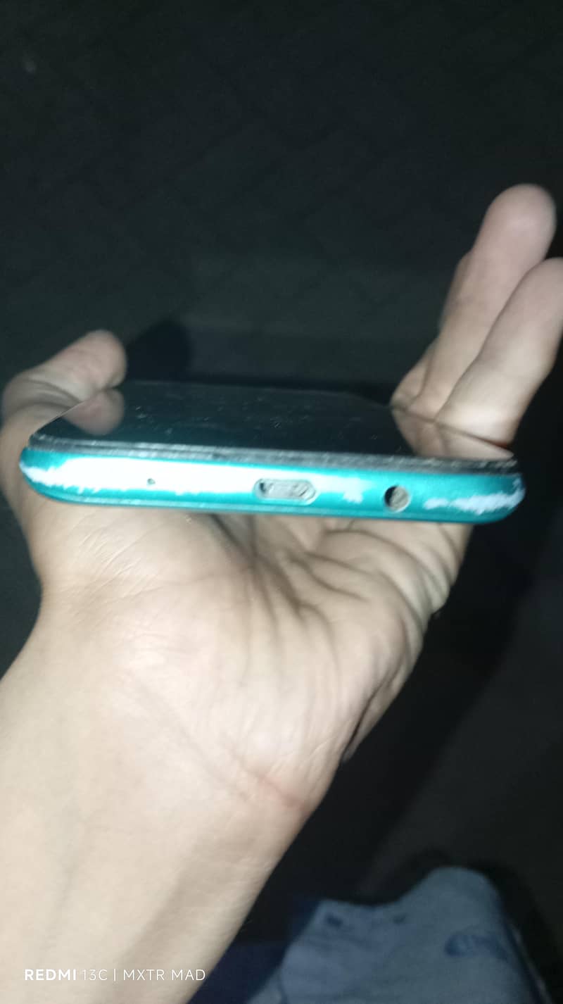 Tecno Spark 7T 4