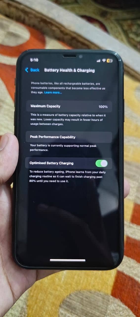 Apple iPhone XR 7