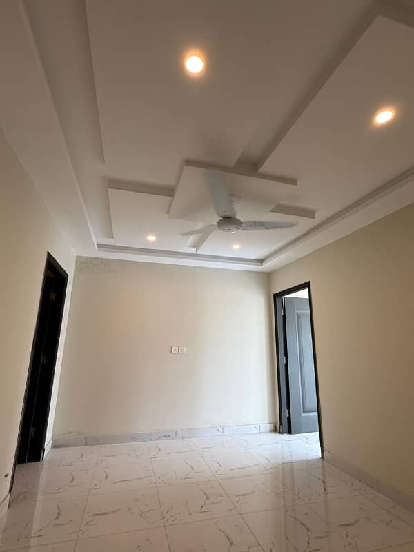 Brand New upper portion 0