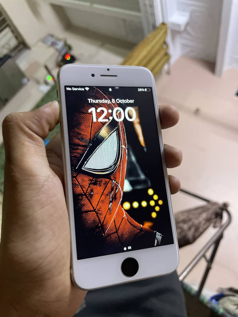 Apple iPhone 8 3