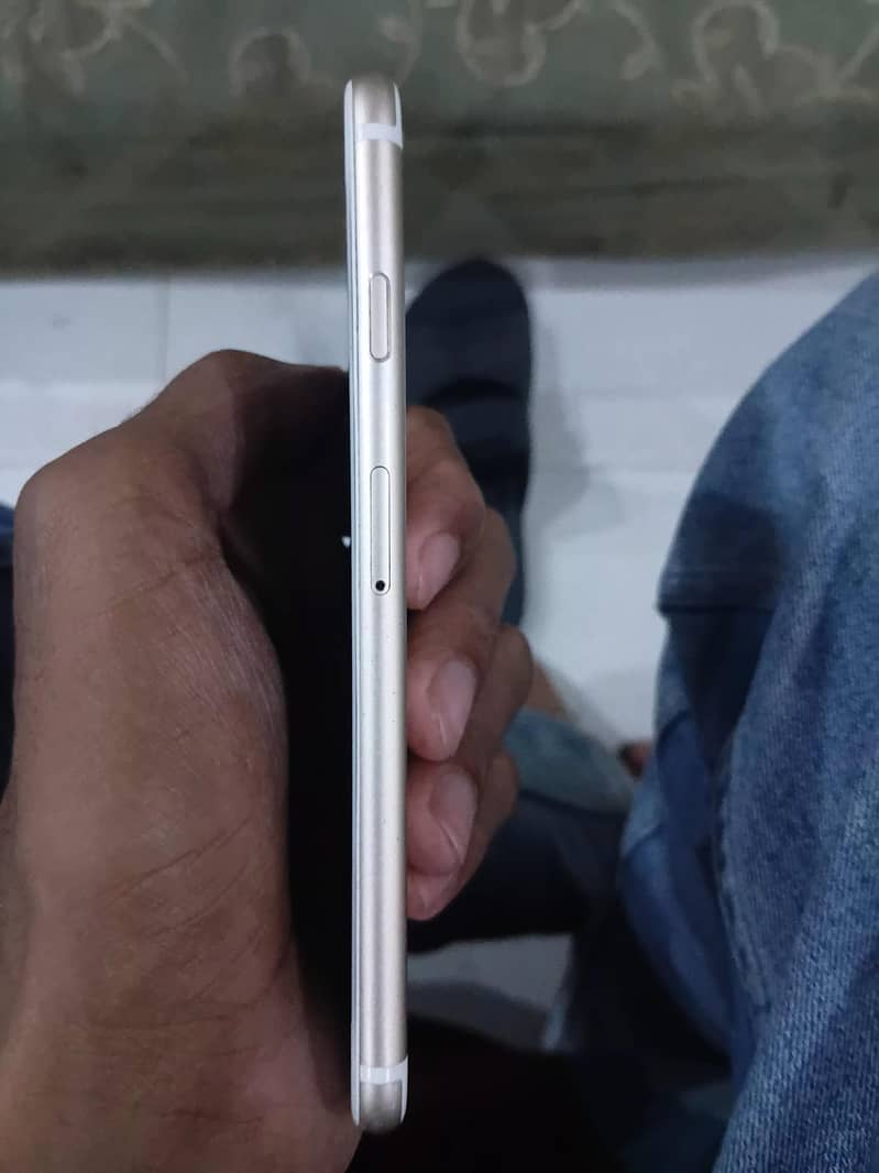 Apple iPhone 6 2