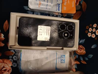 Tecno Spark 20 8gb 256 gb all ok
