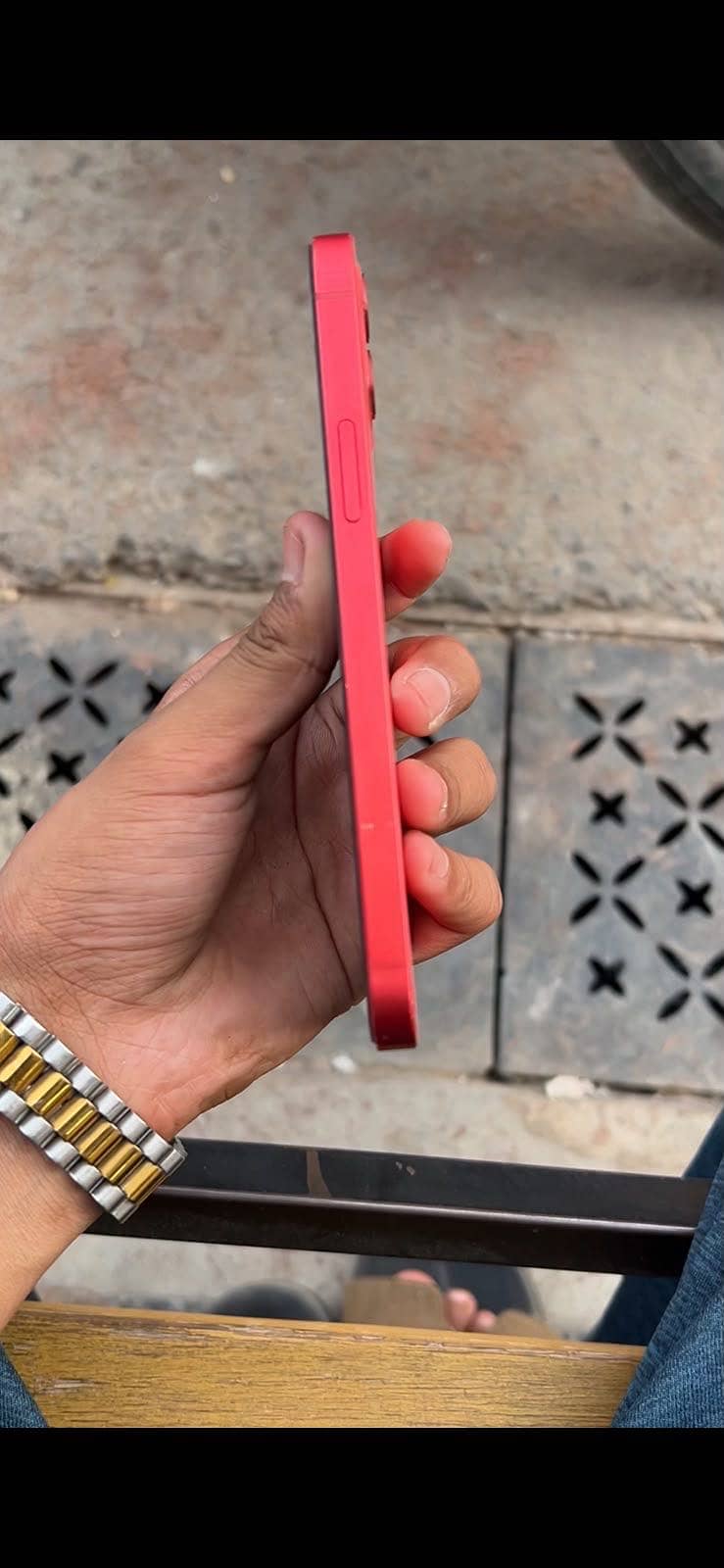 Apple iPhone 12 4