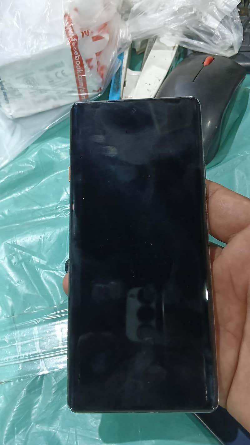 Tecno CAMON 40 Pro 7