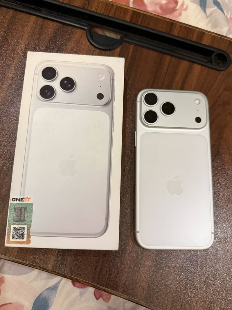 Apple iPhone 17 Pro Max 1
