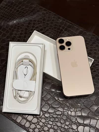 Apple iPhone 16 Pro Max // Mint Condition