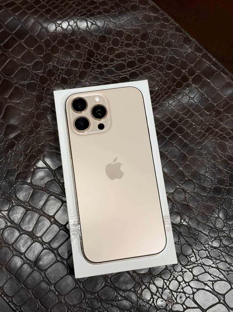 Apple iPhone 16 Pro Max // Mint Condition 2