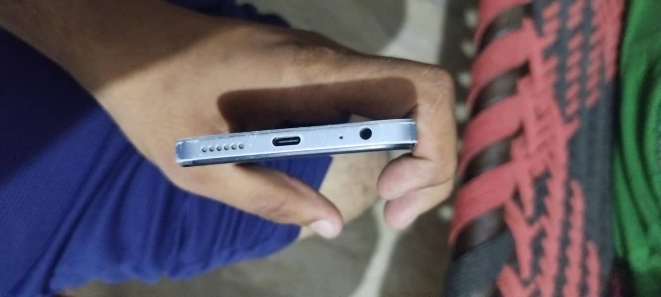 Tecno Spark Go 2