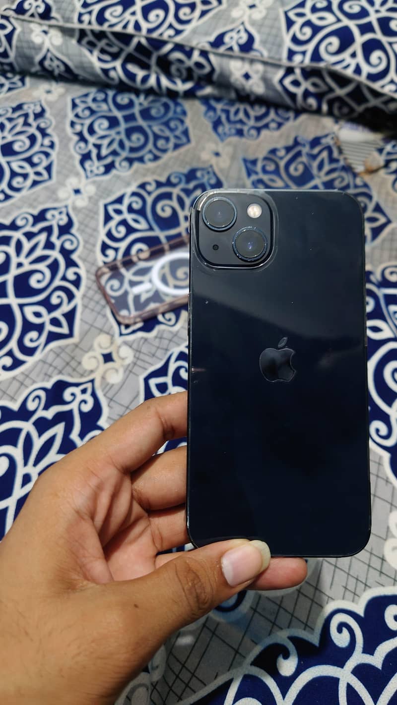 Apple iPhone 13 0