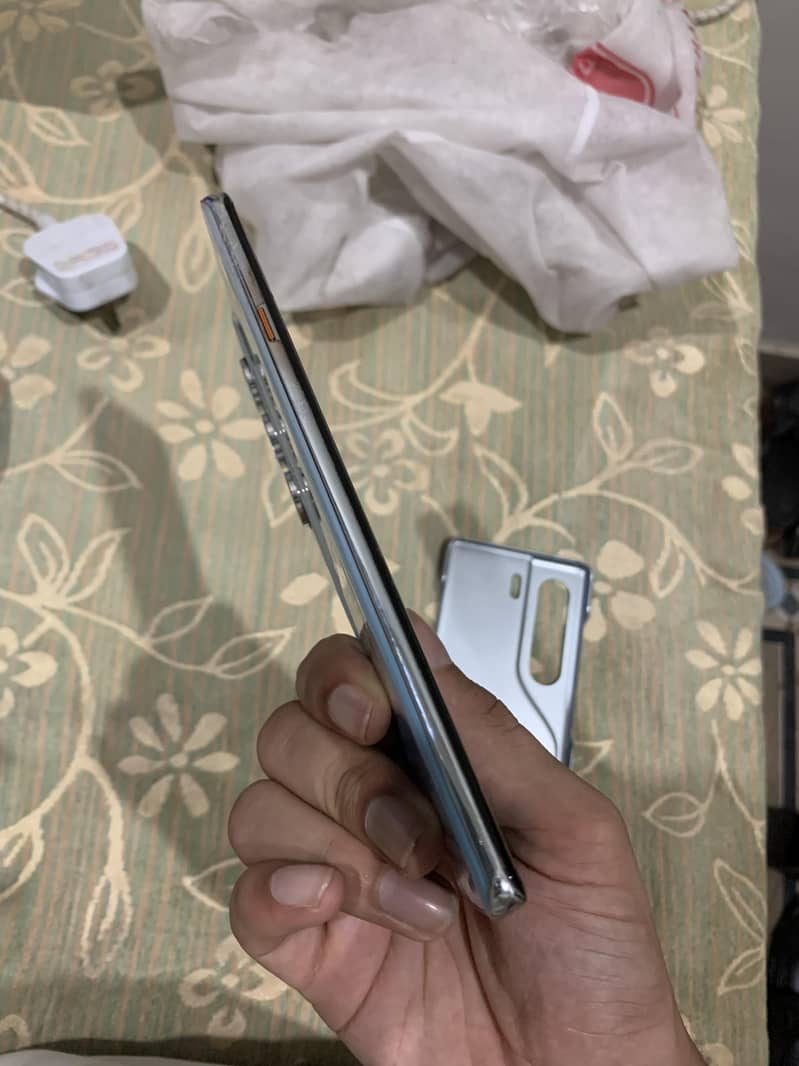 Tecno CAMON 40 Pro 2