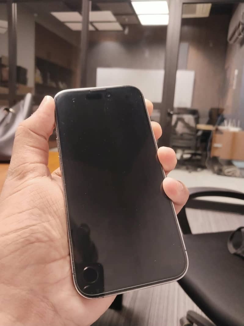 Apple iPhone 14 Pro 2