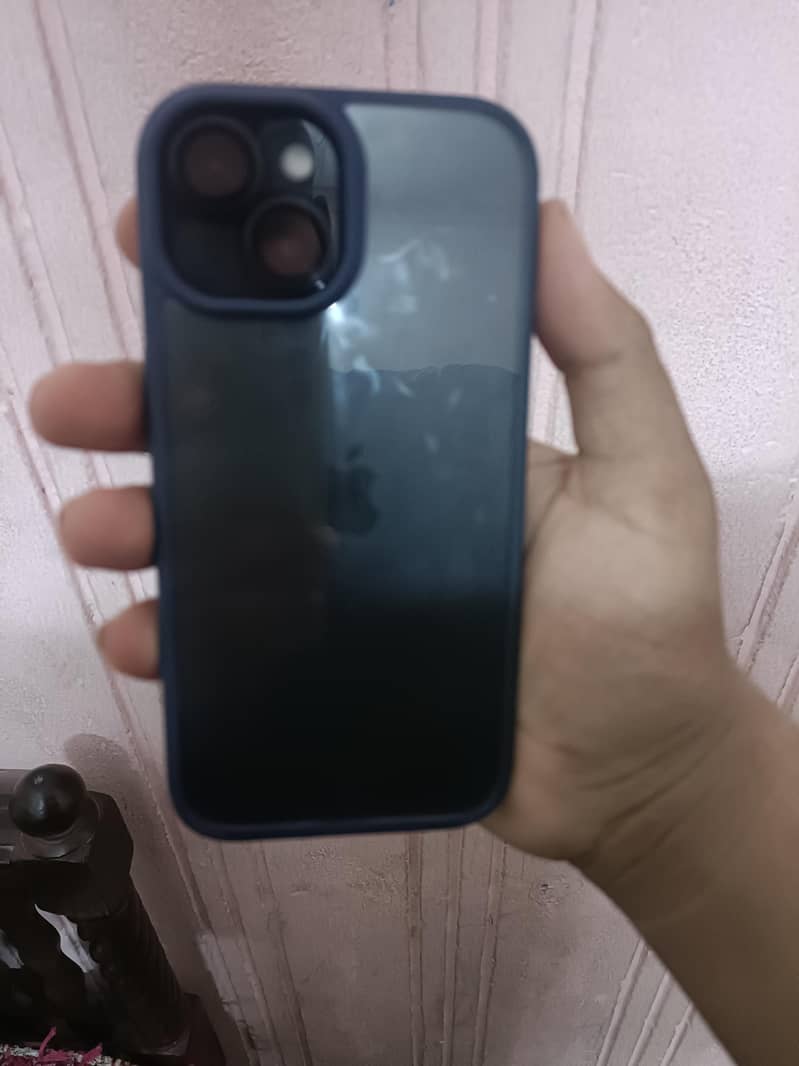 Apple iPhone 15 4