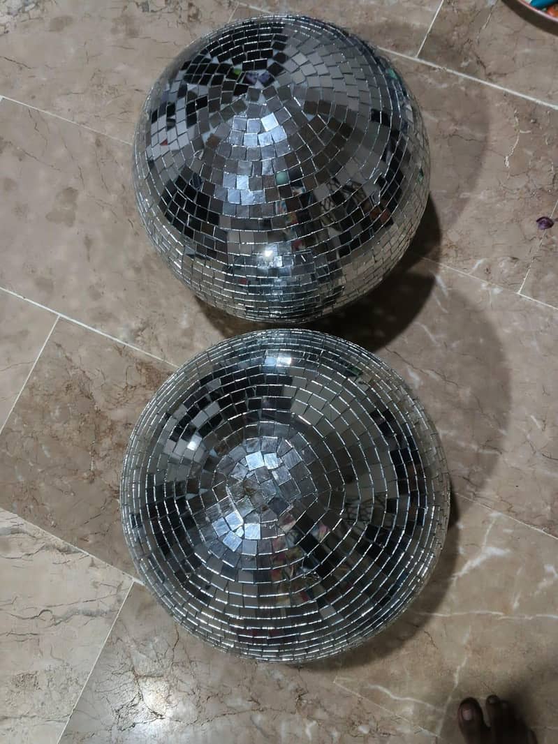 disco Boll's 3