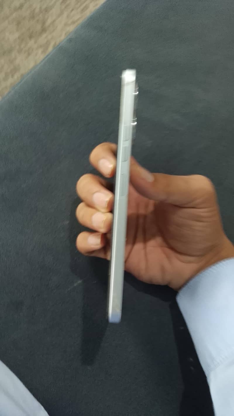 Tecno Spark Go 2 3