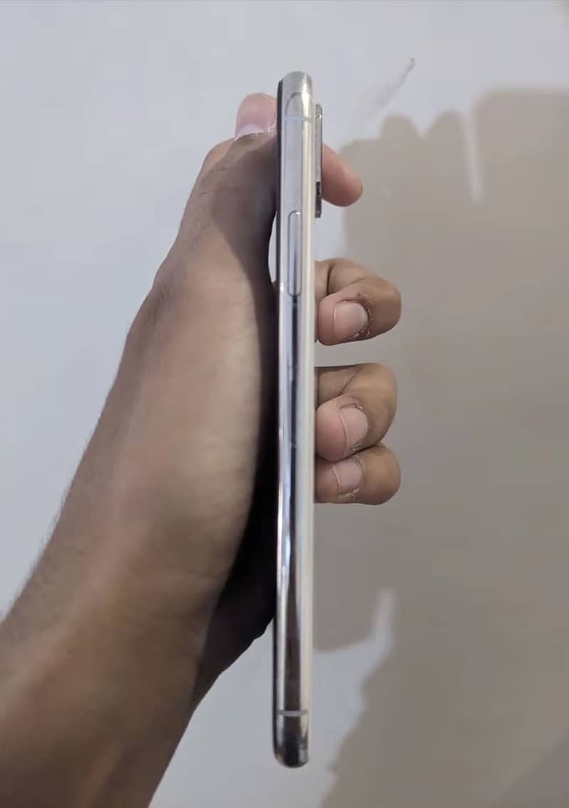 Apple iPhone X 2