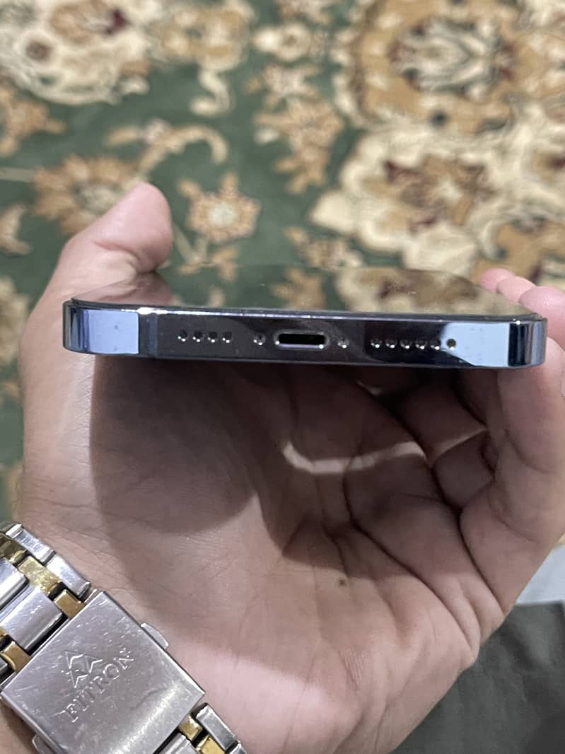Apple iPhone 13 Pro Max 5