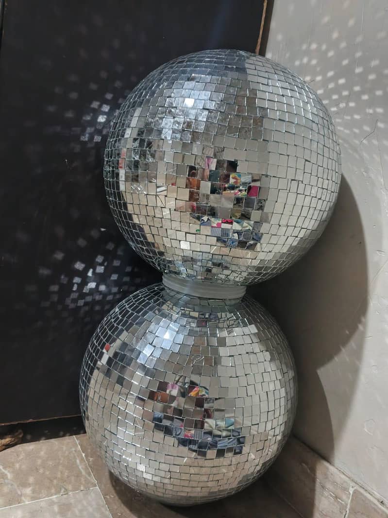 disco Boll's 1