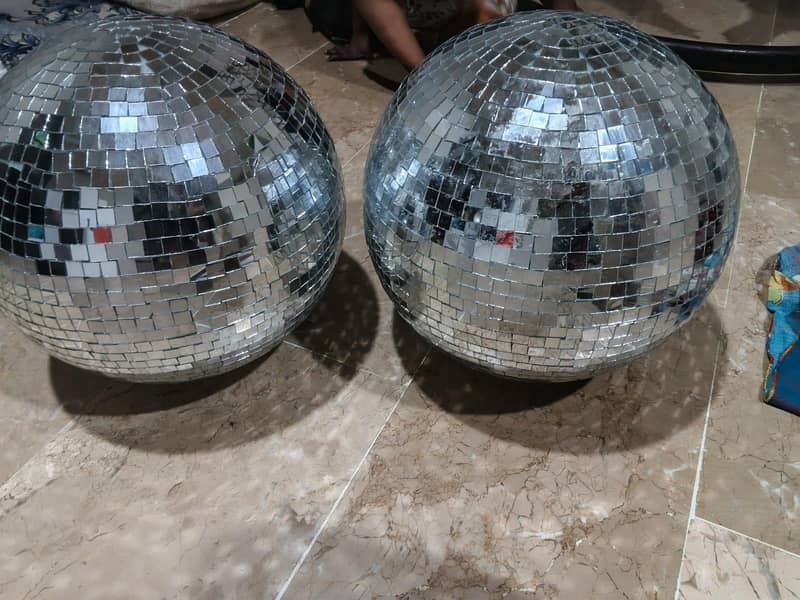 disco Boll's 2