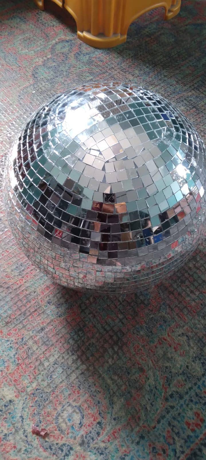 disco Boll's 4