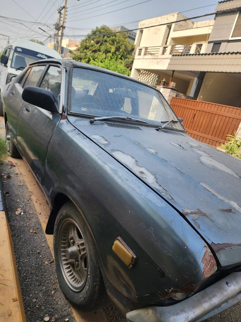 Datsun 1975model 6