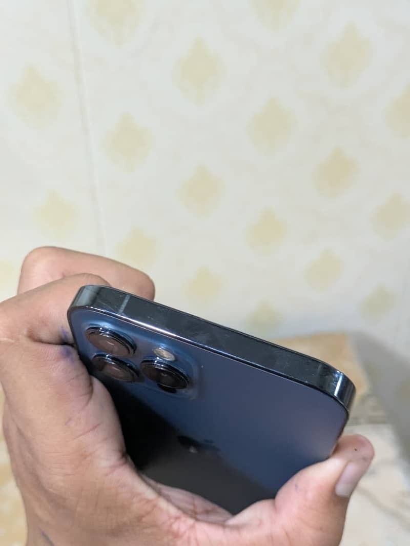 Apple iPhone 12 Pro Max 1