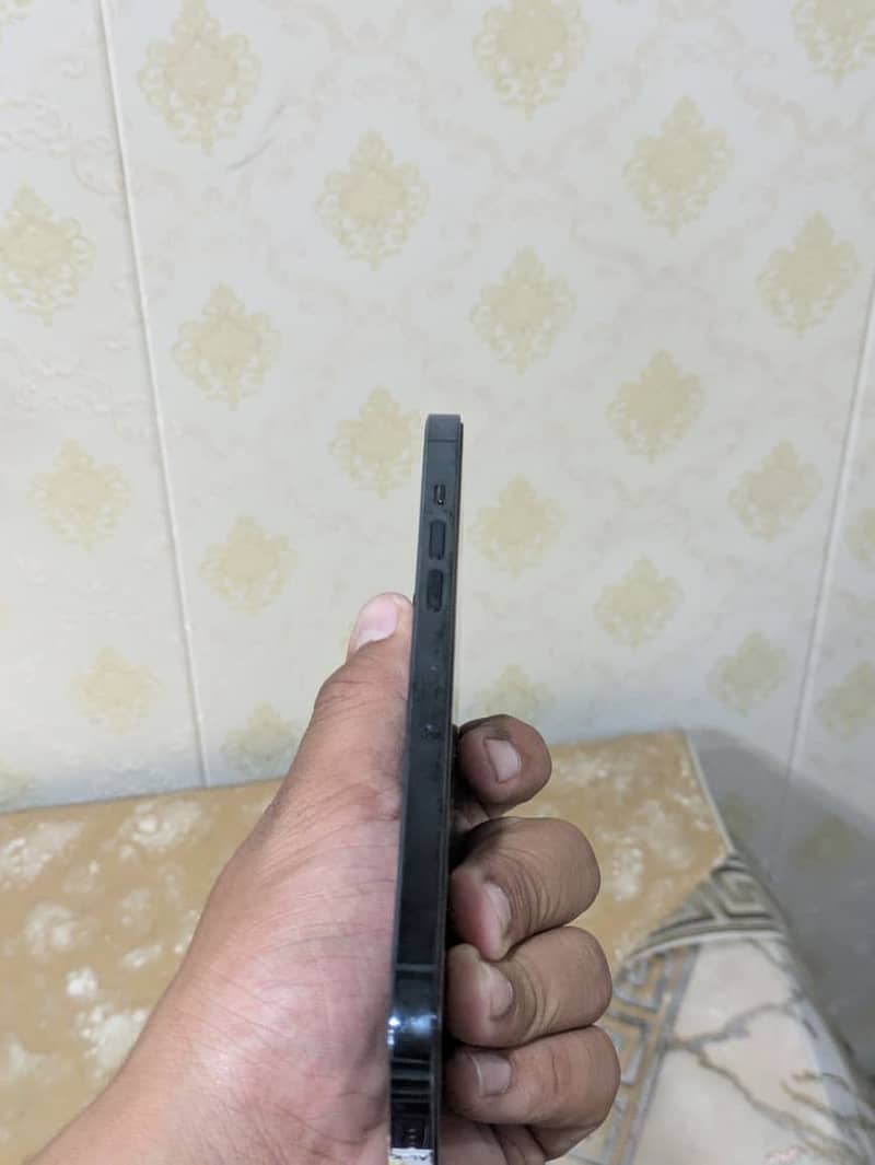 Apple iPhone 12 Pro Max 3
