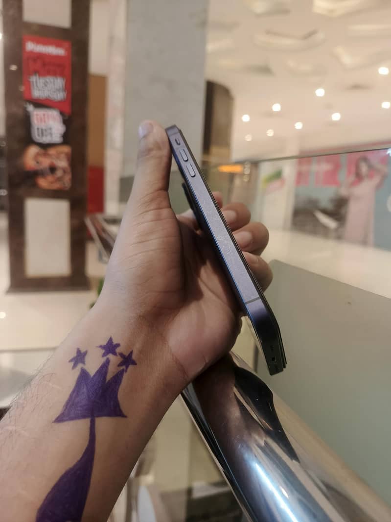 Apple iPhone XR 1