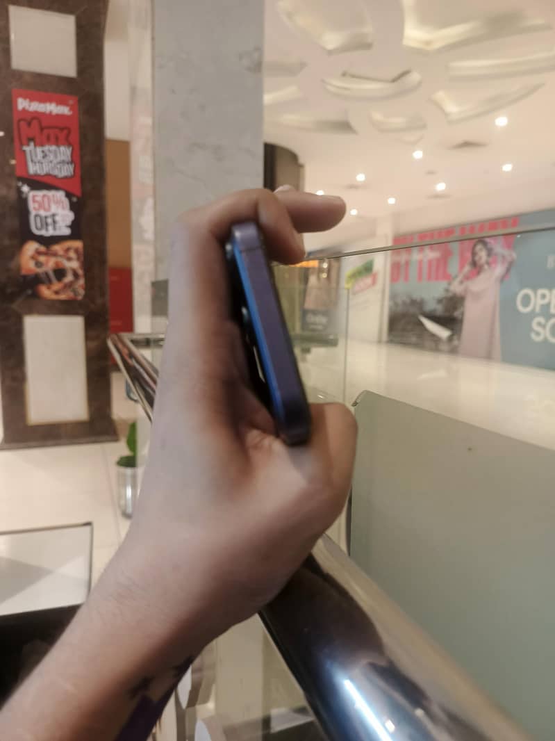 Apple iPhone XR 2
