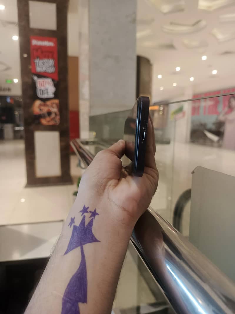 Apple iPhone XR 4
