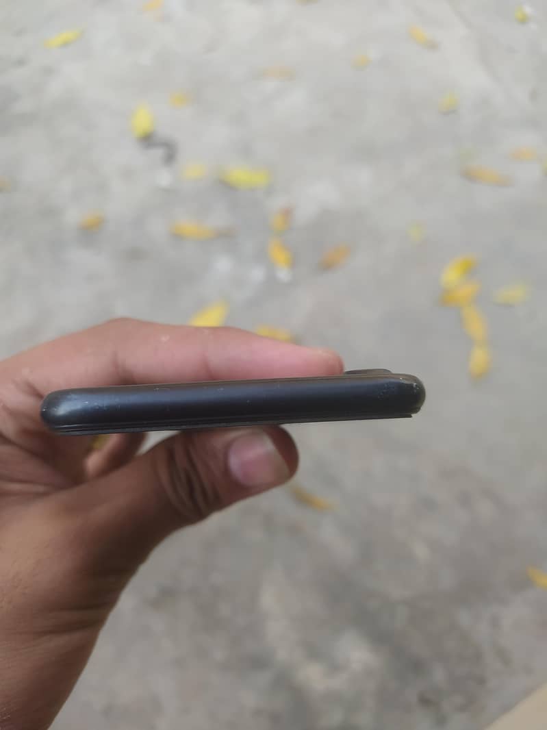 Apple iPhone 7 2