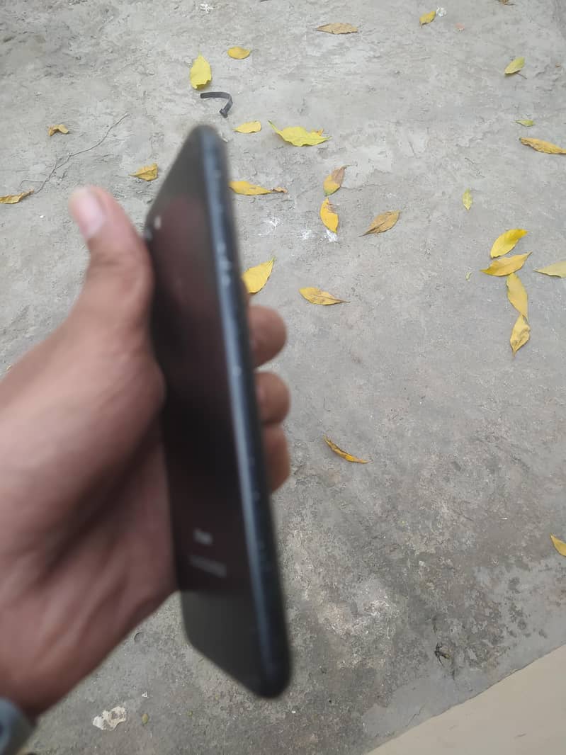 Apple iPhone 7 3