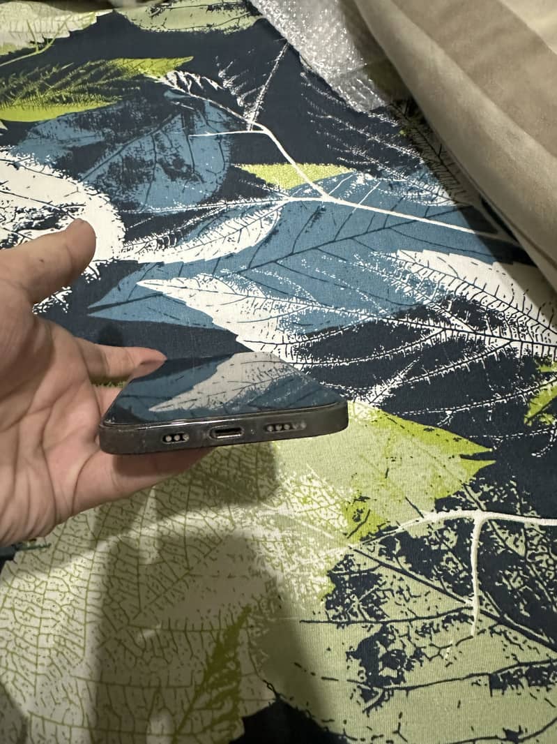 Apple iPhone 12 Pro 1