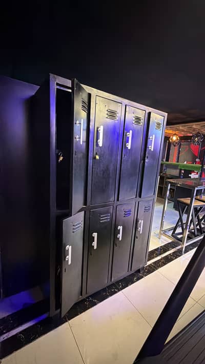 Heavy Duty Black Metal Lockers for Gym / Office / Club