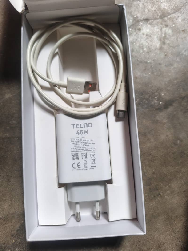 Tecno CAMON 40 Pro 2